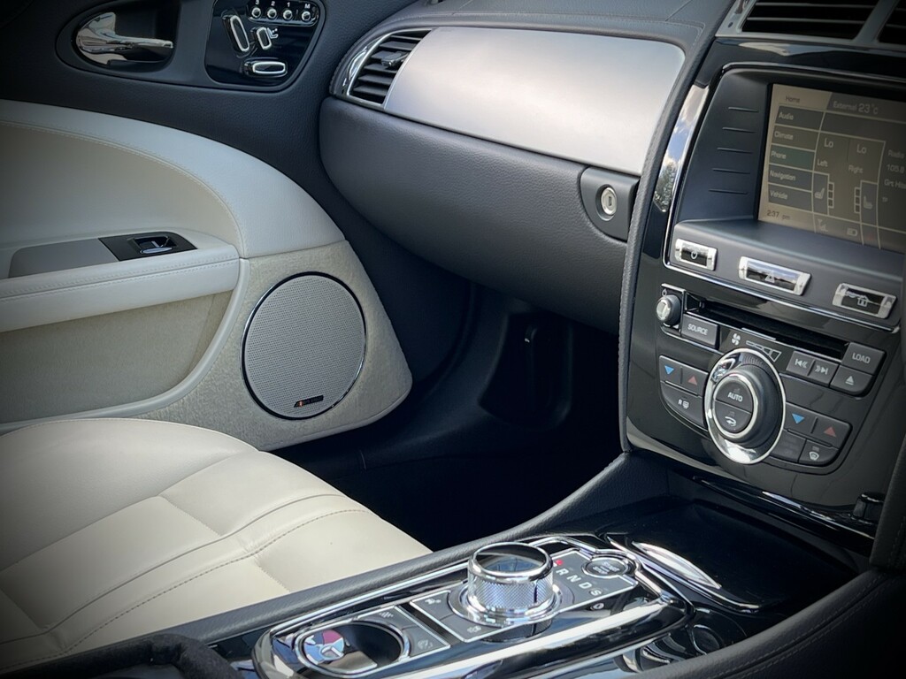 Jaguar XK Coupe Black #59