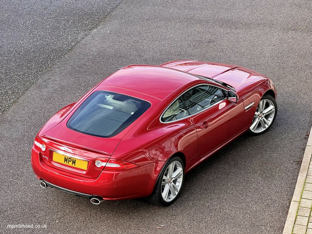 Jaguar XK Coupe Black #9