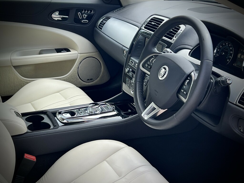 Jaguar XK Coupe Black #77