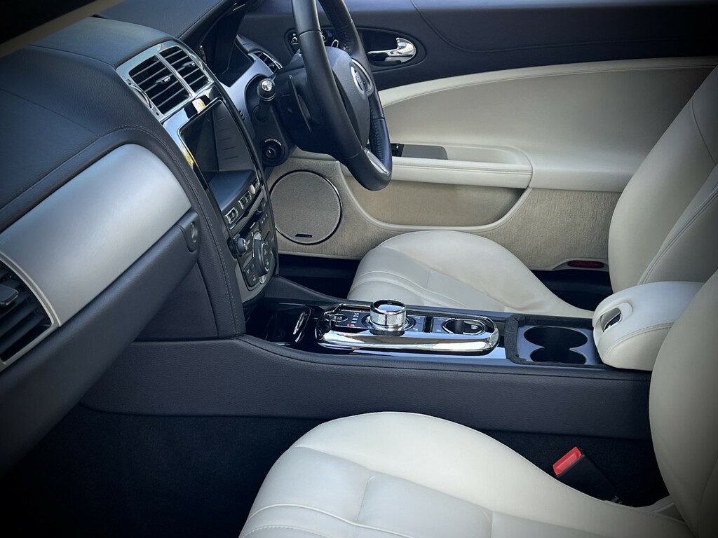 Jaguar XK Coupe Black #81