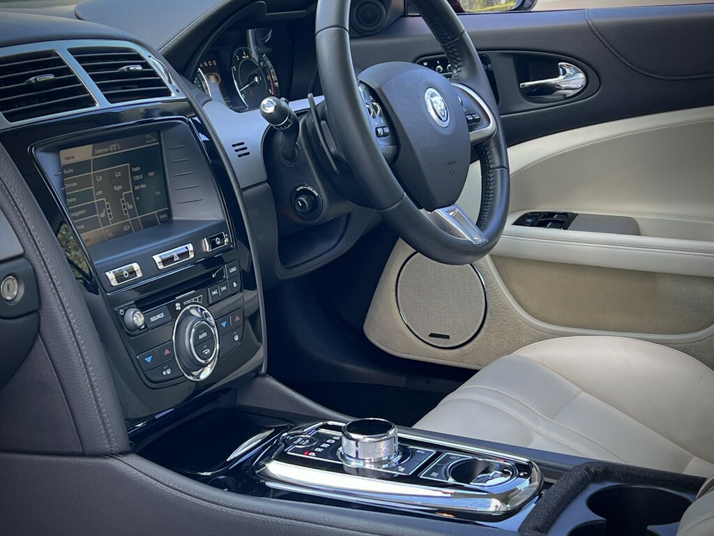 Jaguar XK Coupe Black #12