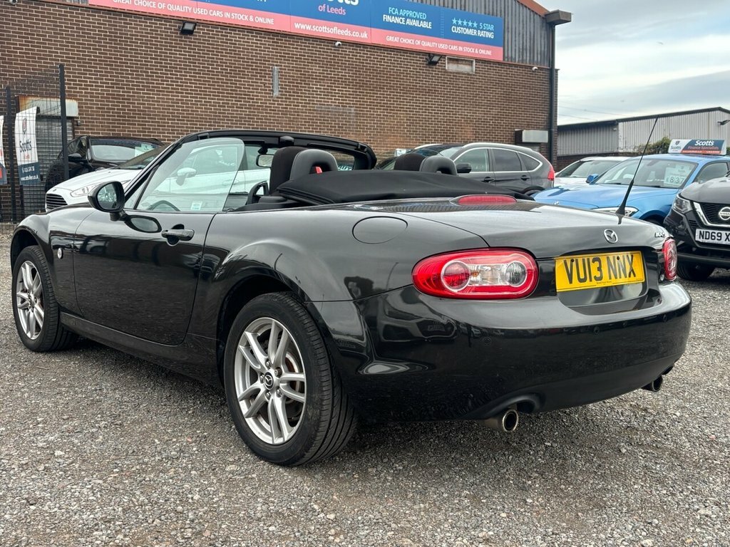 Mazda MX-5 2.0I Venture Edition Red #5
