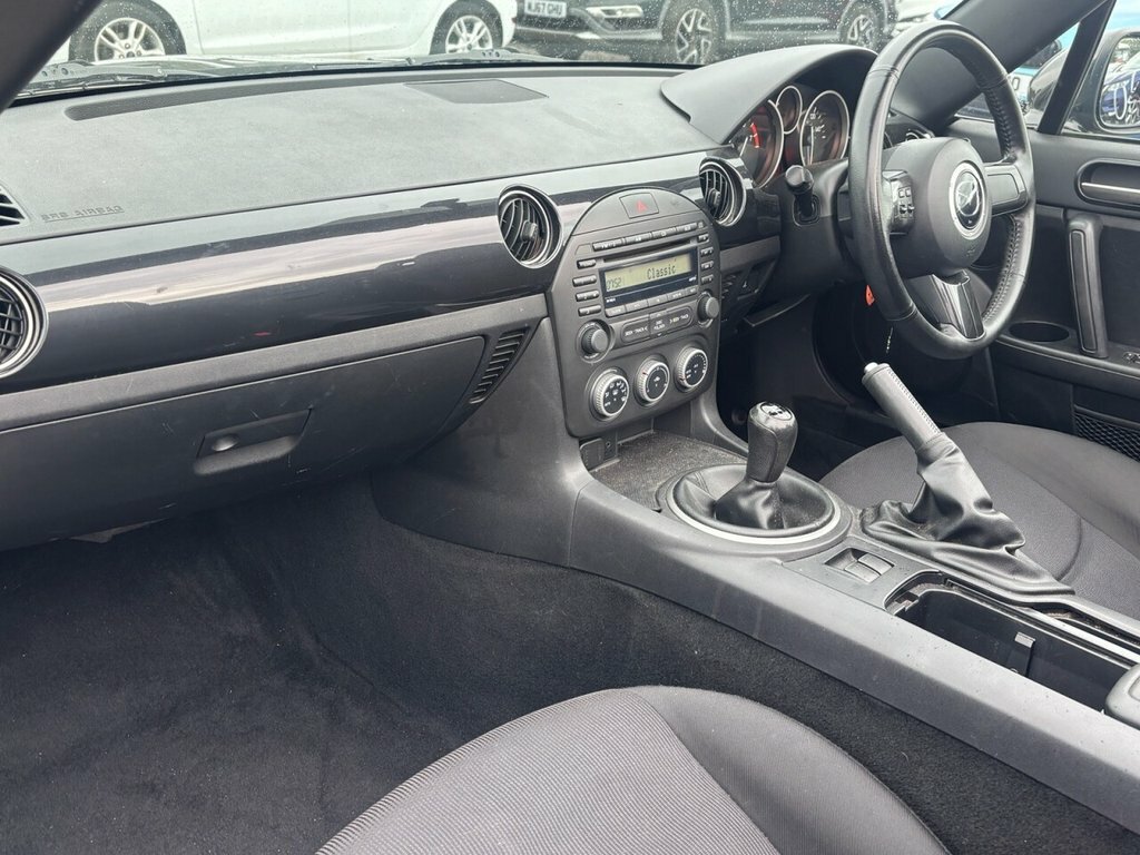 Mazda MX-5 2.0I Venture Edition Red #12