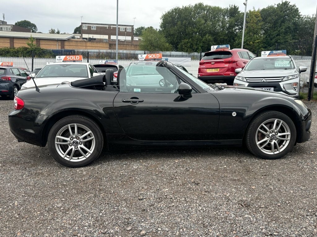Mazda MX-5 2.0I Venture Edition Red #8