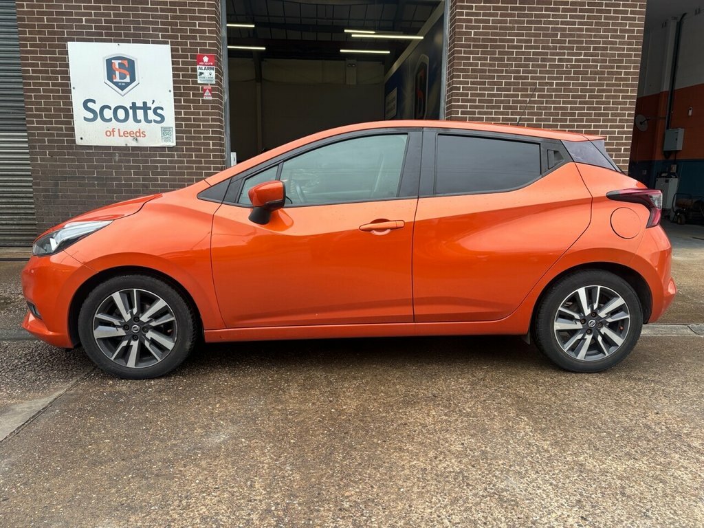 Nissan Micra 0.9L N-connecta Orange #4