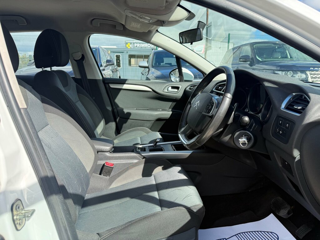 Citroen C4 Hdi Platinum White #21