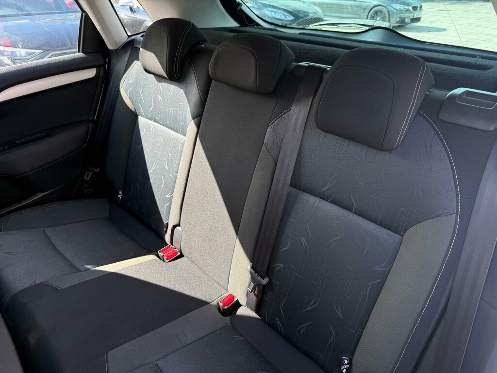 Citroen C4 Hdi Platinum White #37