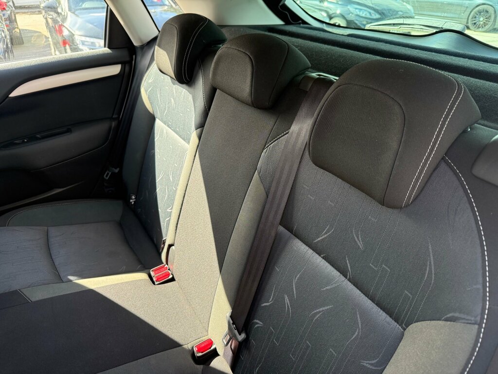 Citroen C4 Hdi Platinum White #36