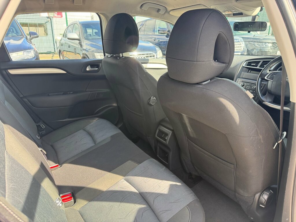 Citroen C4 Hdi Platinum White #31