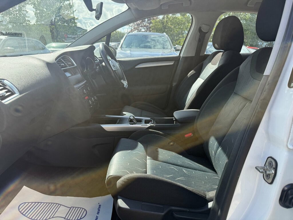 Citroen C4 Hdi Platinum White #28