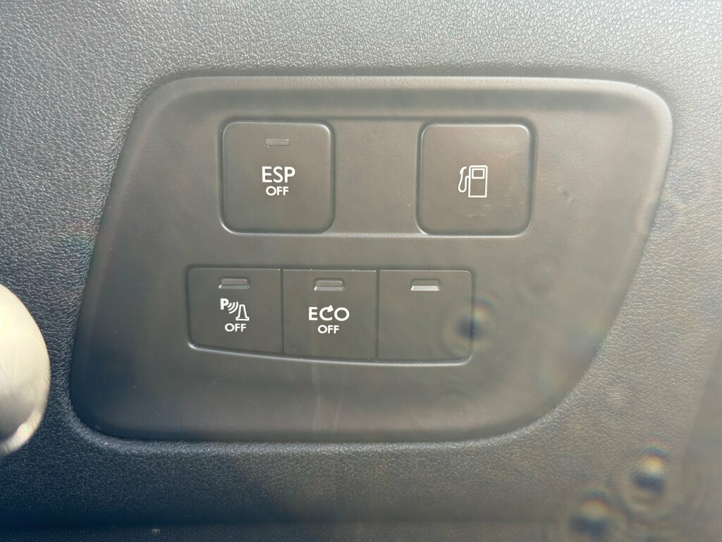 Citroen C4 Hdi Platinum White #45