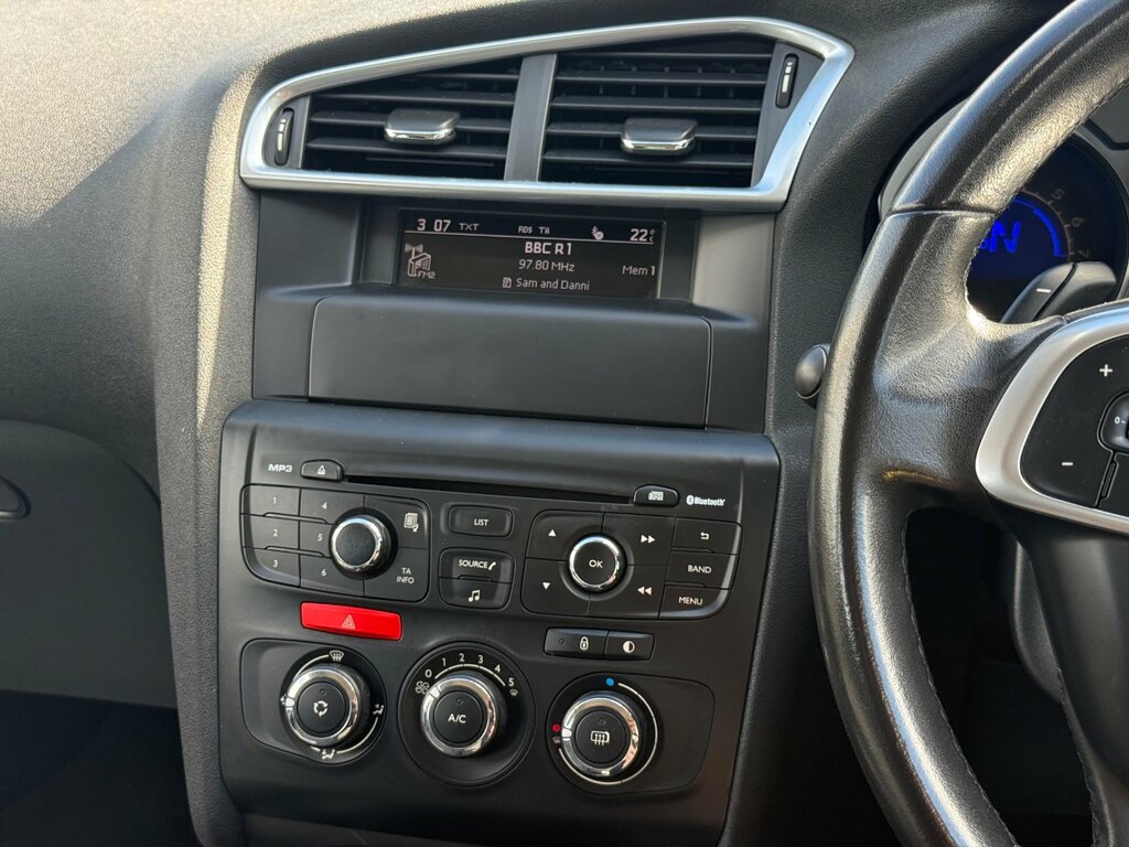 Citroen C4 Hdi Platinum White #43