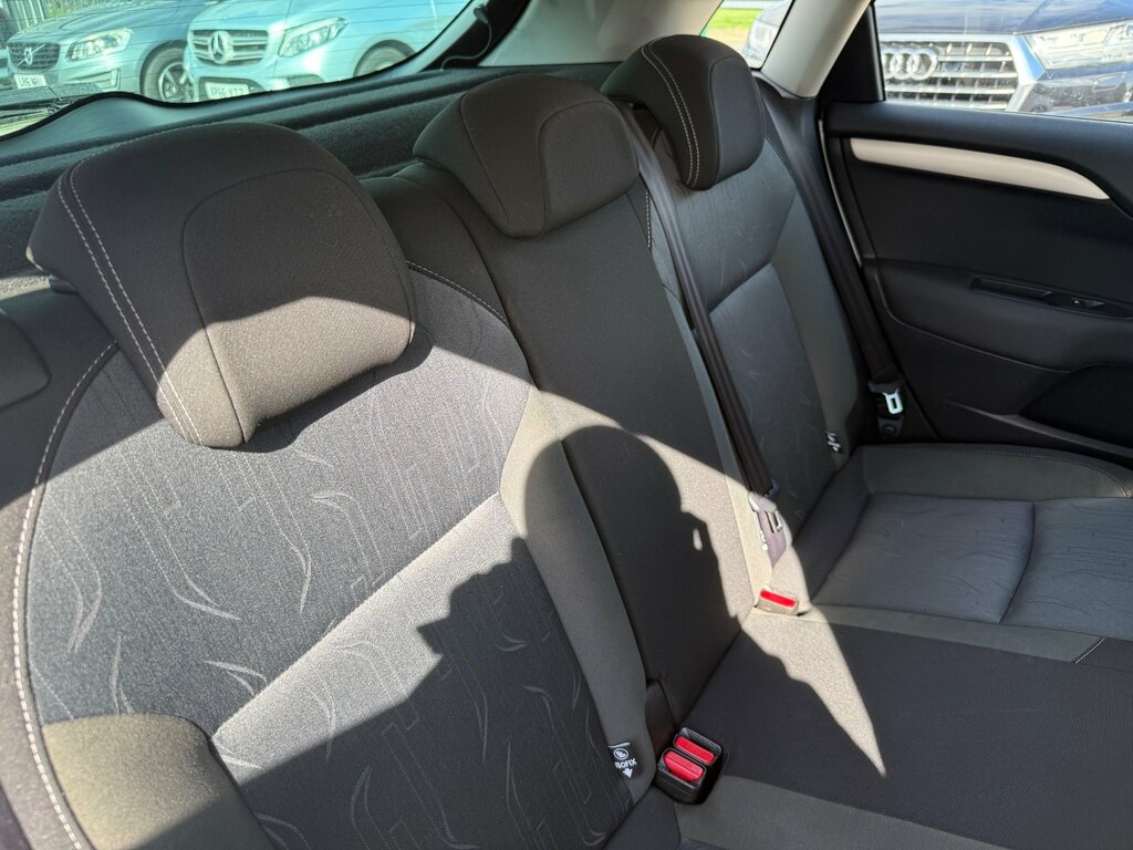 Citroen C4 Hdi Platinum White #34