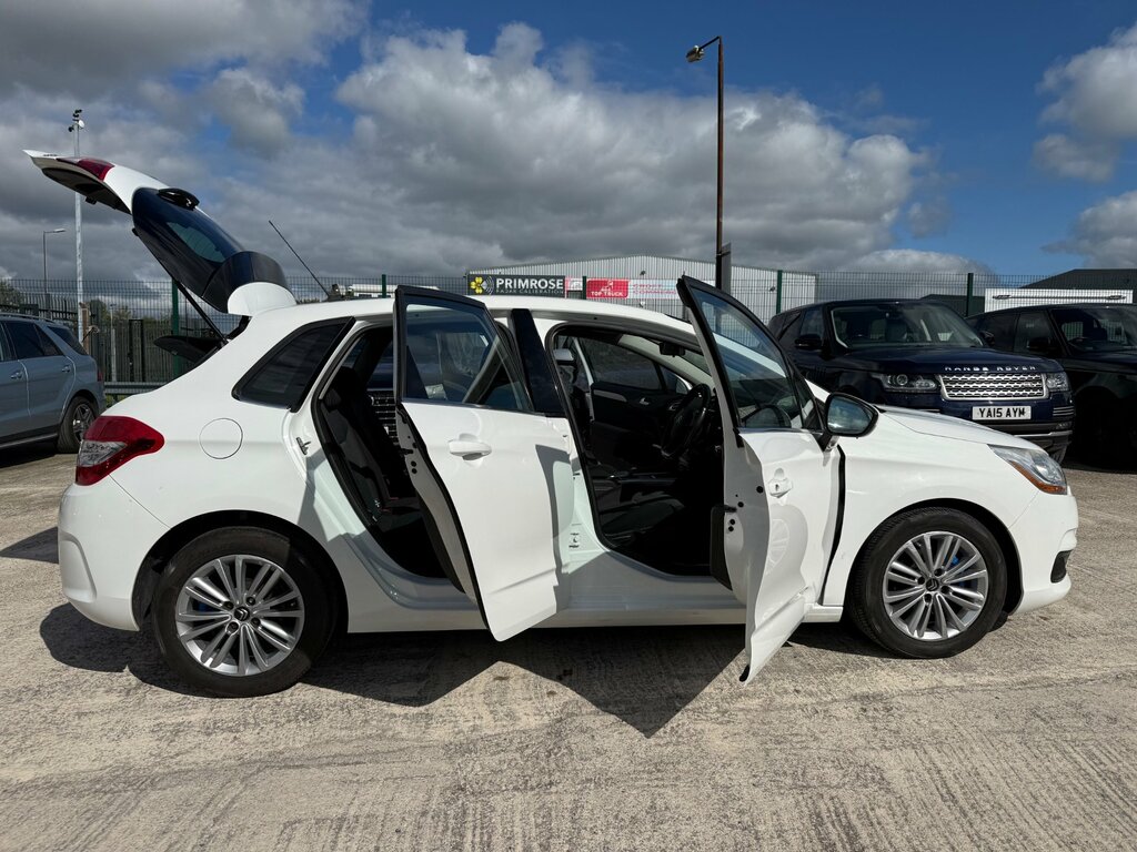 Citroen C4 Hdi Platinum White #17