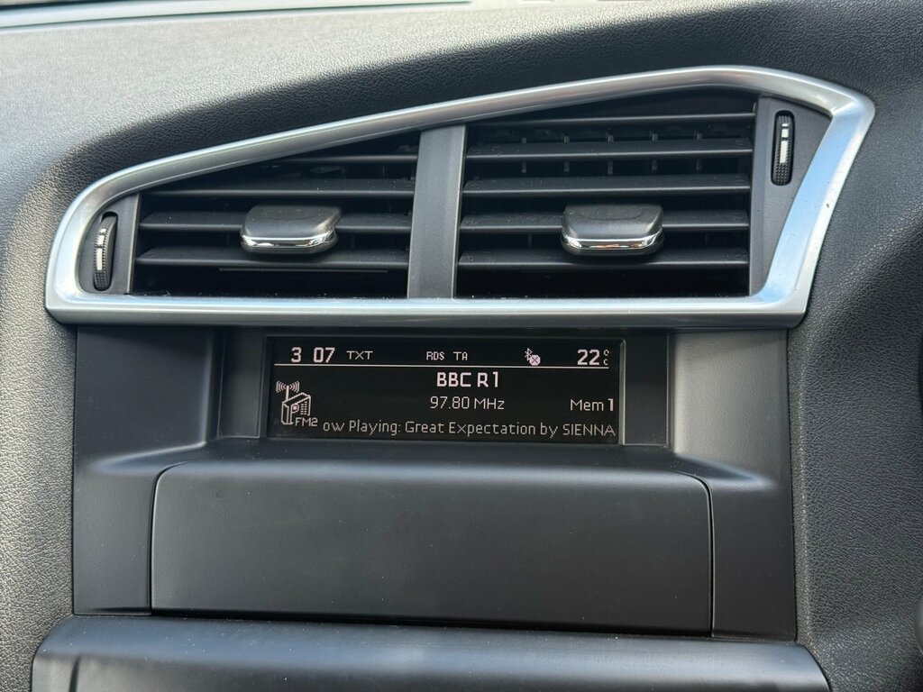 Citroen C4 Hdi Platinum White #46