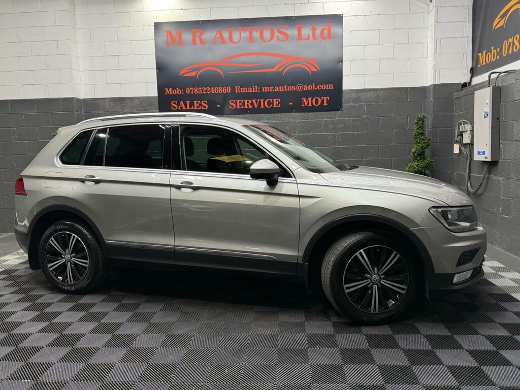 Volkswagen Tiguan Se Navigation Silver