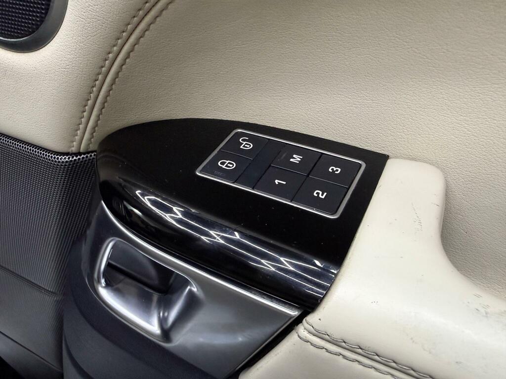 Land Rover Range Rover Sport Black #44