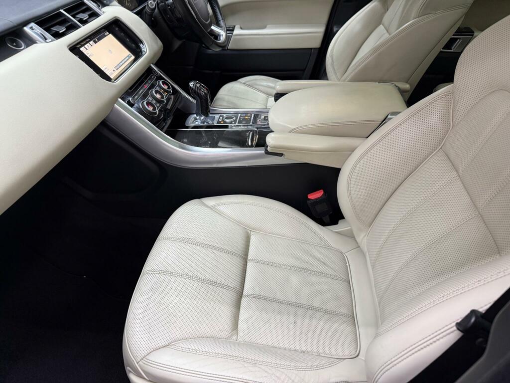 Land Rover Range Rover Sport Black #16