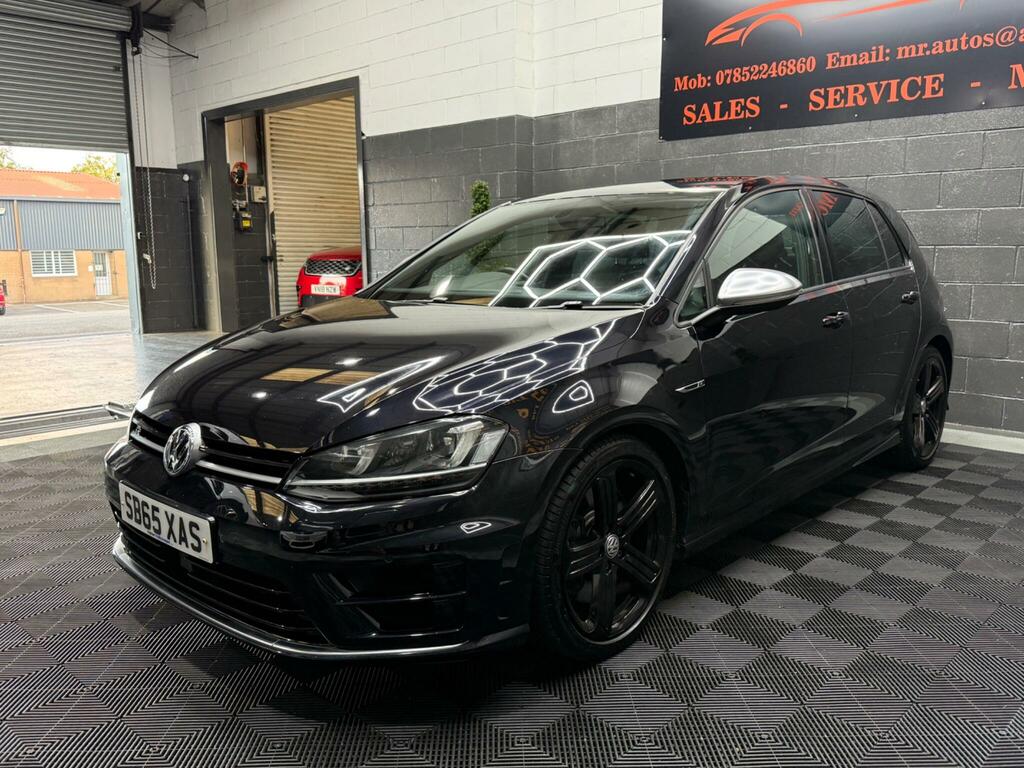 Volkswagen Golf R Black #2