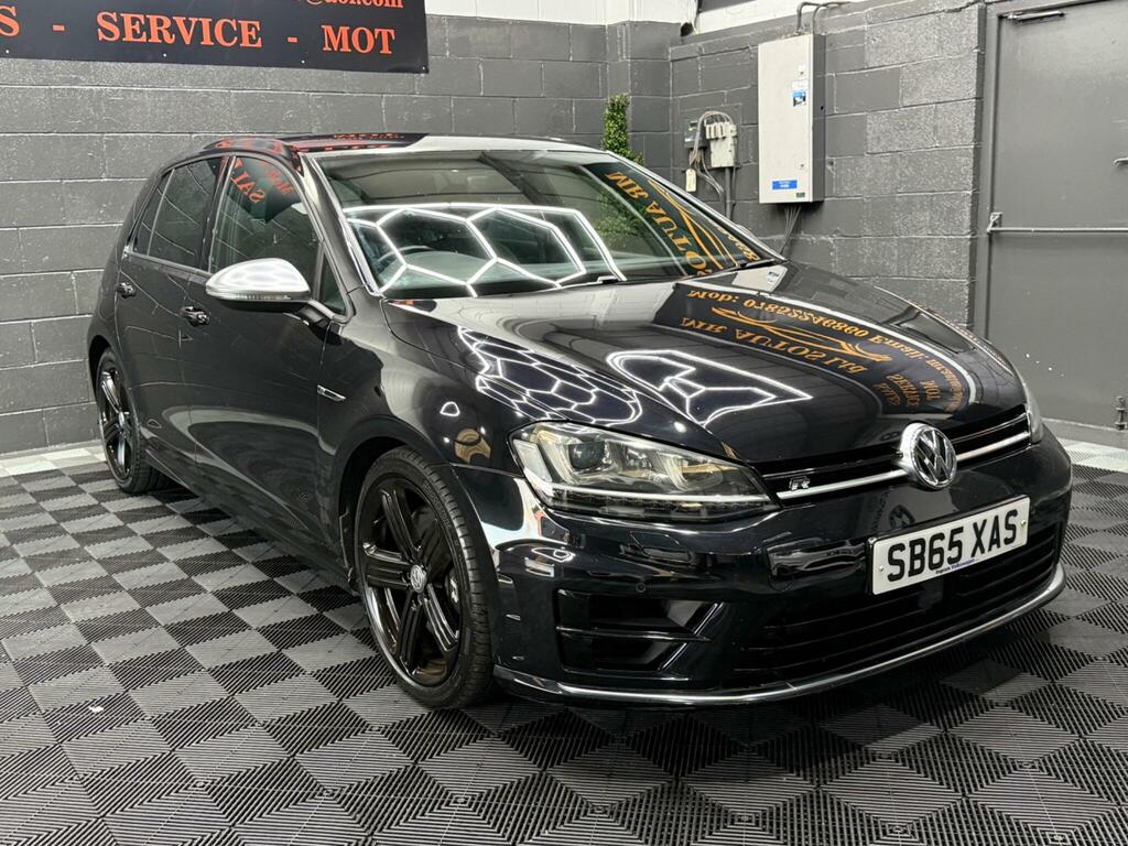 Volkswagen Golf R Black #6