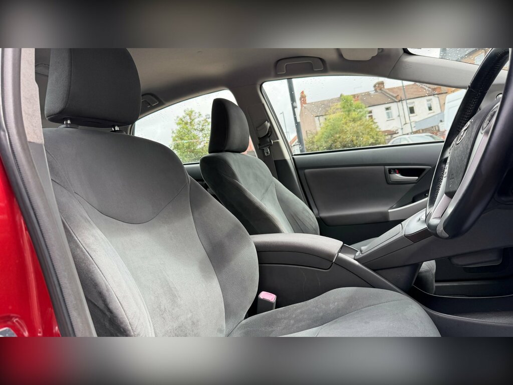 Toyota Prius Hatchback #12