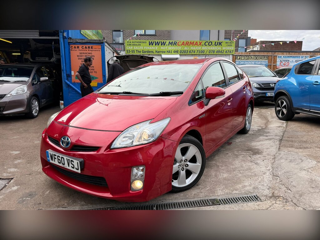 Toyota Prius 1.8 Vvt-h T Spirit Hatchback Hybrid Cvt Red