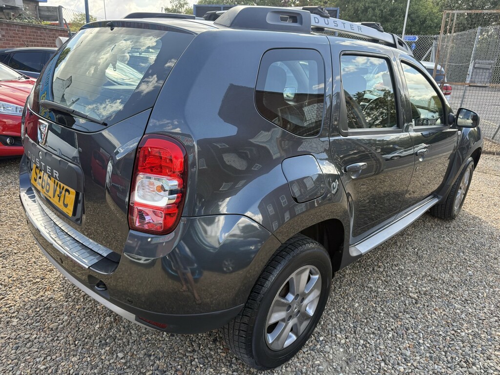Dacia Duster 1.5 Laureate Dci 110 4X2 2017 Grey #4