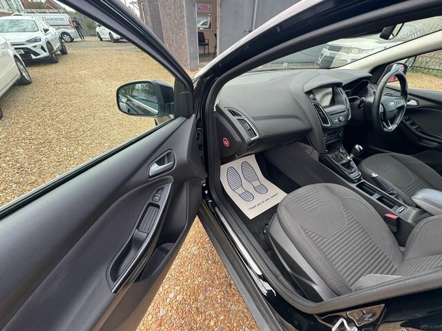 Ford Focus 1.5 Tdci Titanium Hatchback Euro Grey #22