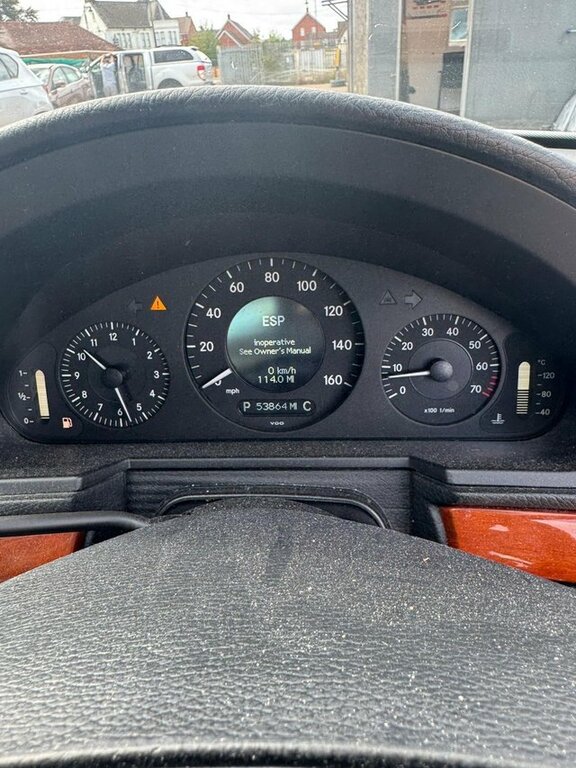 Mercedes-Benz E Class 1.8 E200 Kompressor Classic Silver #3