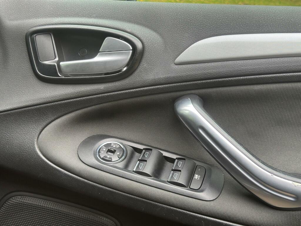 Ford Galaxy 2.0 Tdci Zetec Mpv 196 Gkm, Silver #42