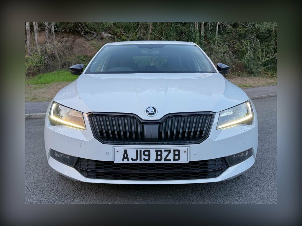 Skoda Superb 1.5 Tsi Act Sportline Plus Dsg Euro 6 Ss White #4
