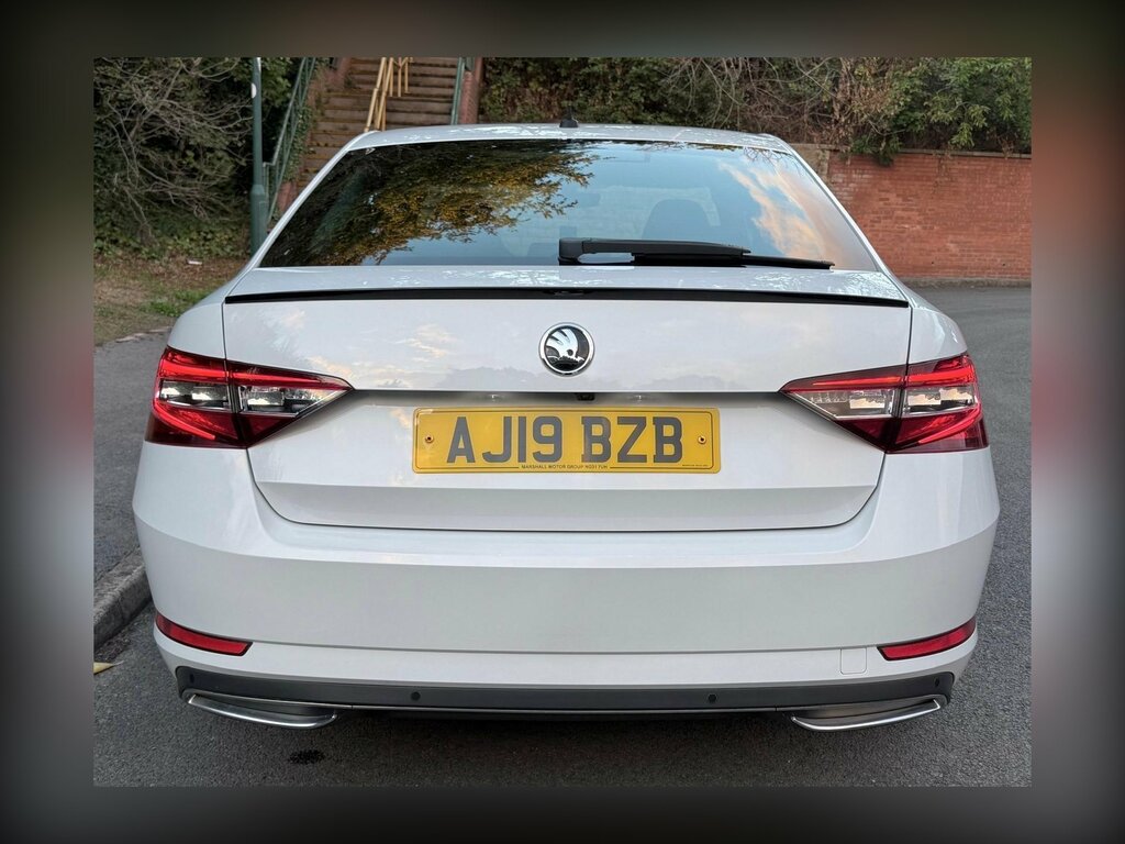 Skoda Superb 1.5 Tsi Act Sportline Plus Dsg Euro 6 Ss White #6