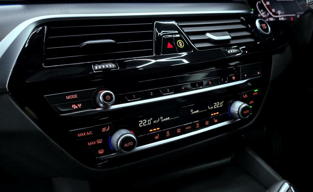 BMW 5 Series 3L Se Blue #42
