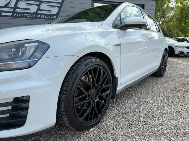 Volkswagen Golf 2016 2.0 Tdi Bluemotion Tech Gtd Hatchback Die RJ66FBC White #2