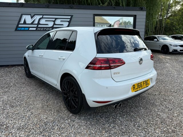 Volkswagen Golf 2016 2.0 Tdi Bluemotion Tech Gtd Hatchback Die RJ66FBC White #4