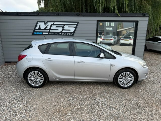 Vauxhall Astra 2011 1.4 16V Excite Hatchback Eu #5