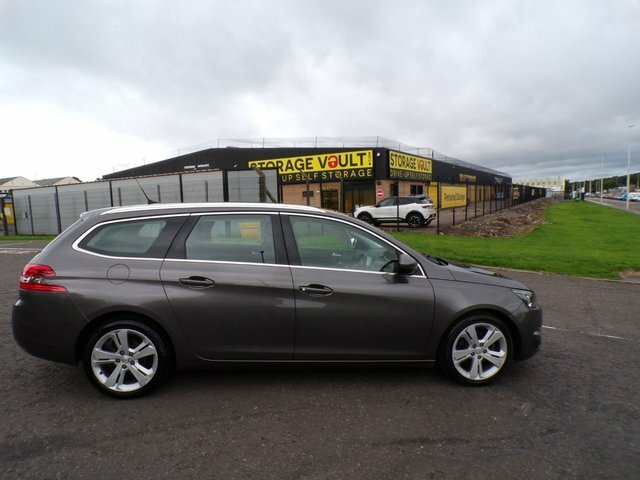 Peugeot 308 SW 2017 1.2 Allure Estate 2017.Sat Nav,glass Roof,par Grey #2