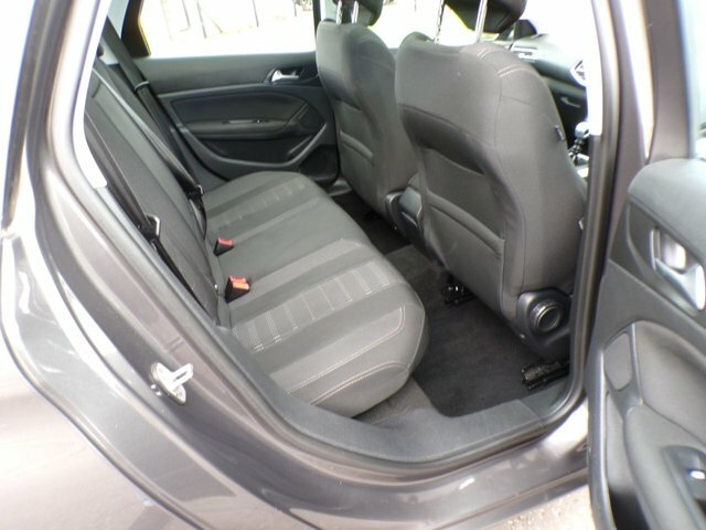 Peugeot 308 SW 2017 1.2 Allure Estate 2017.Sat Nav,glass Roof,par Grey #4