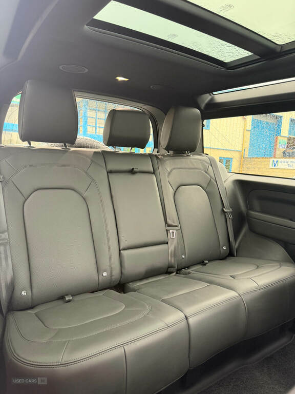 Land Rover Defender 90 3.0 D250 X-dynamic Hse 90 Black #5