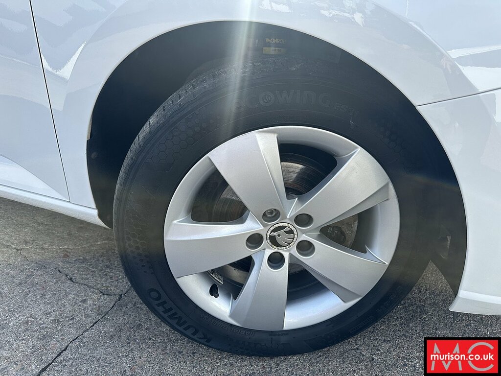 Skoda Fabia Tsi Se White #2