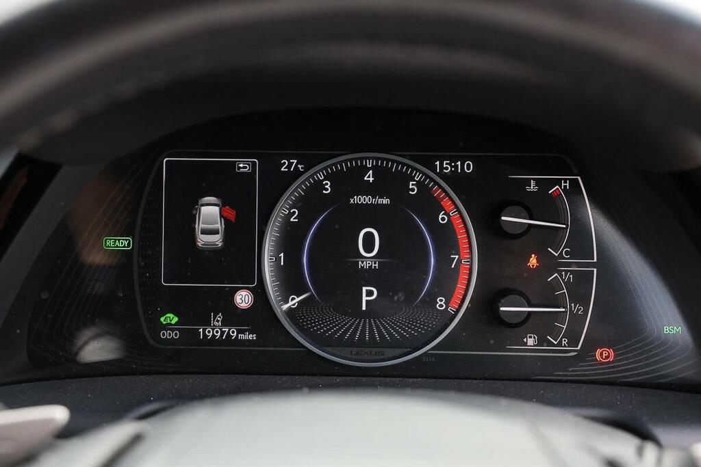 Lexus ES 300H 2.5 Cvt Black #18