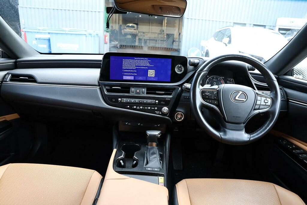 Lexus ES 300H 2.5 Cvt Black #11