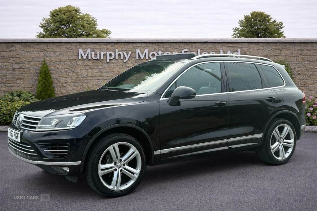 Volkswagen Touareg 3.0 V6 Tdi Bmt 262 R-line Plus Tip Black #3