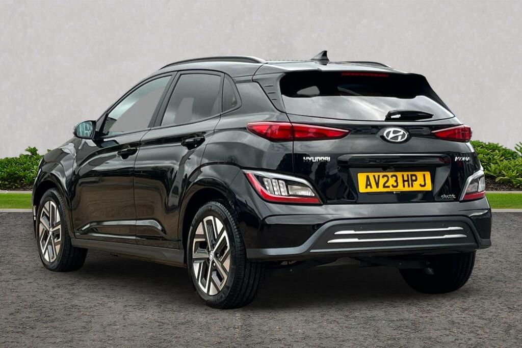 Hyundai Kona 64Kwh Ultimate 10.5Kw Charger Black #3
