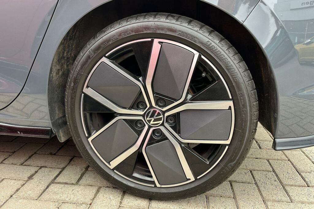 Volkswagen Golf 1.5 Tsi 150 Black Edition WF75YXV Grey #5