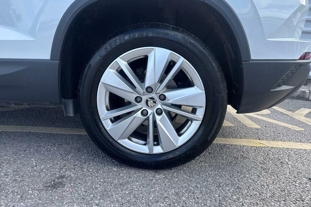 Skoda Karoq 1.5 Tsi Act Se Drive Suv Dsg Euro 6 S White #5