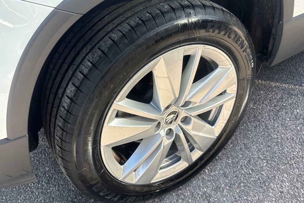 Skoda Karoq Se L Silver #25