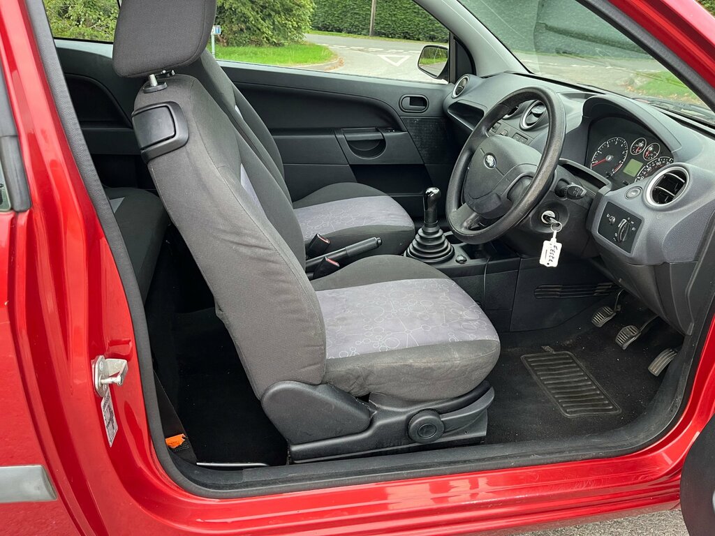 Ford Fiesta 1.4 Style Black #7