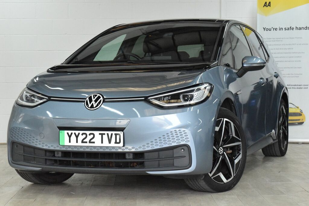 Volkswagen ID.3 Pro Performance 58Kwh Family Hatchback Electri Blue