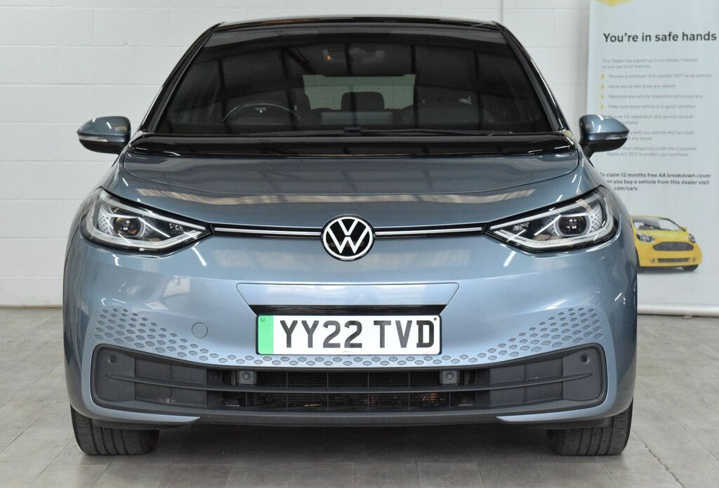 Volkswagen ID.3 Pro Performance 58Kwh Family Hatchback Electri Blue #2